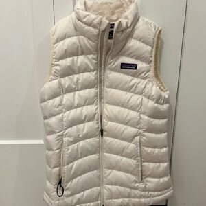 Patagonia kid size 10- white vest